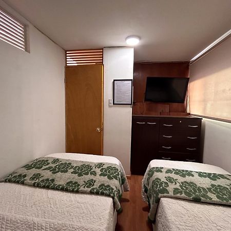 Chez Humbert Hostel Santiago Luaran gambar