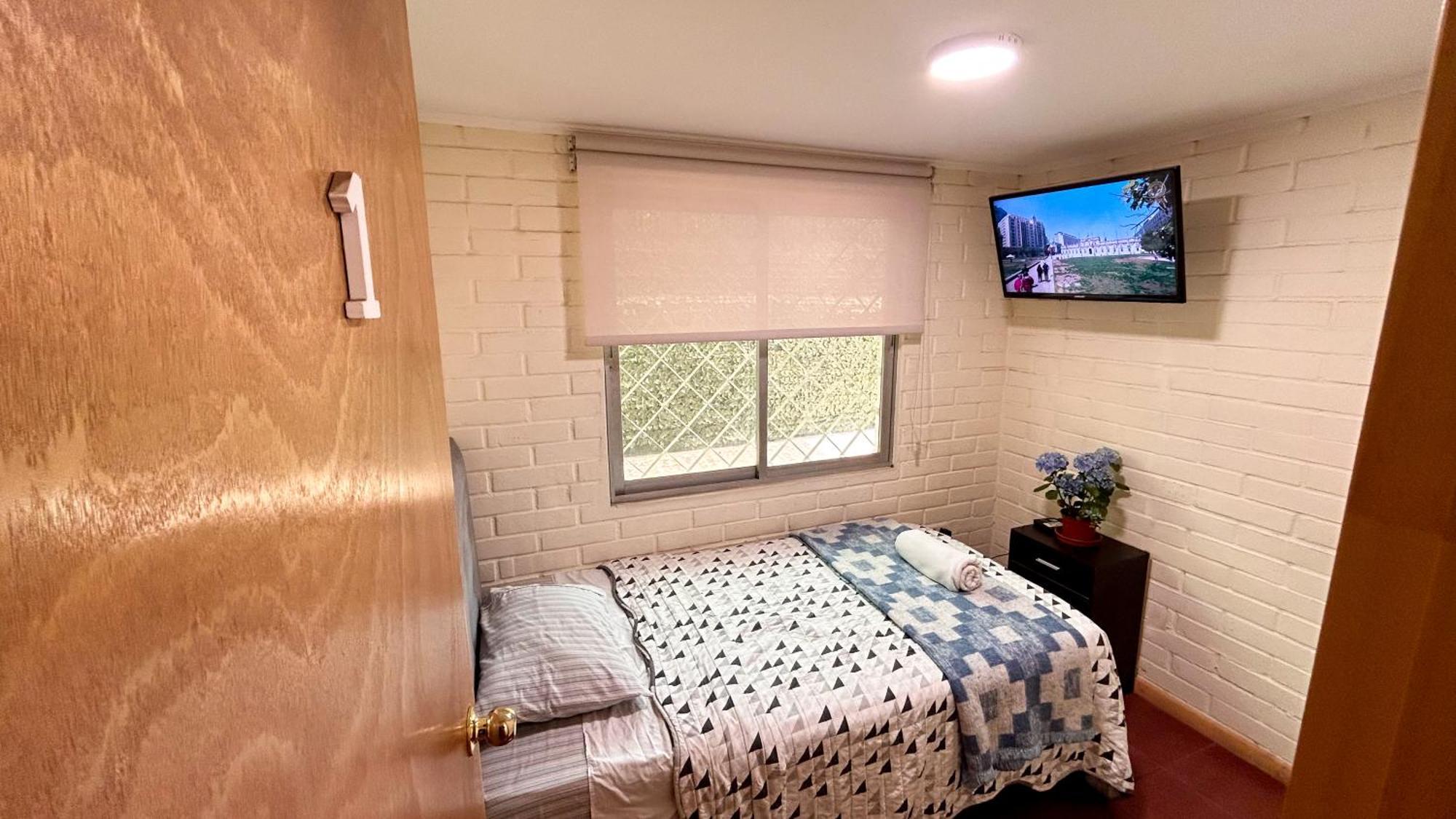 Chez Humbert Hostel Santiago Luaran gambar