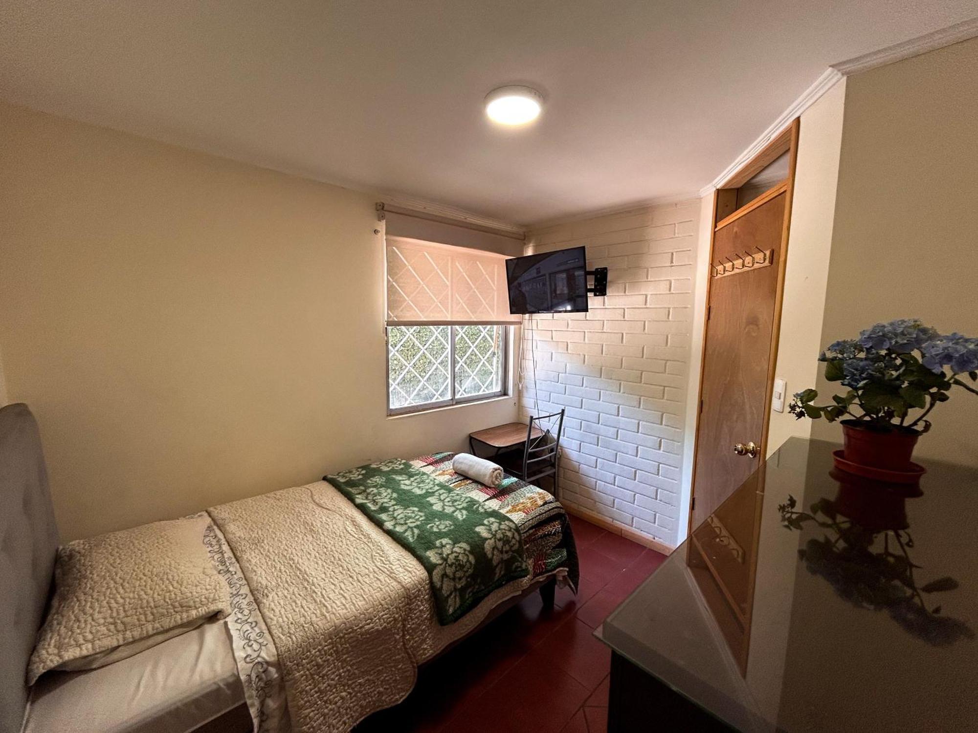 Chez Humbert Hostel Santiago Luaran gambar