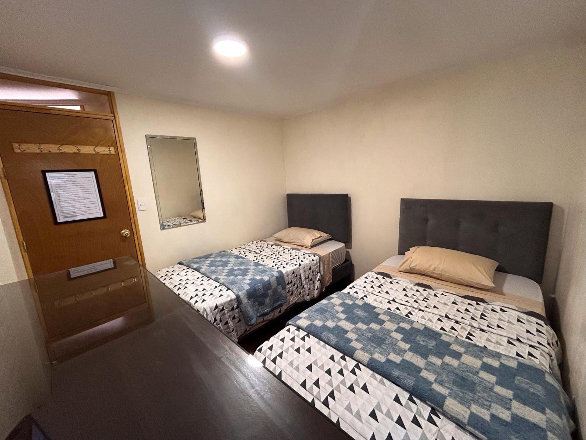 Chez Humbert Hostel Santiago Luaran gambar