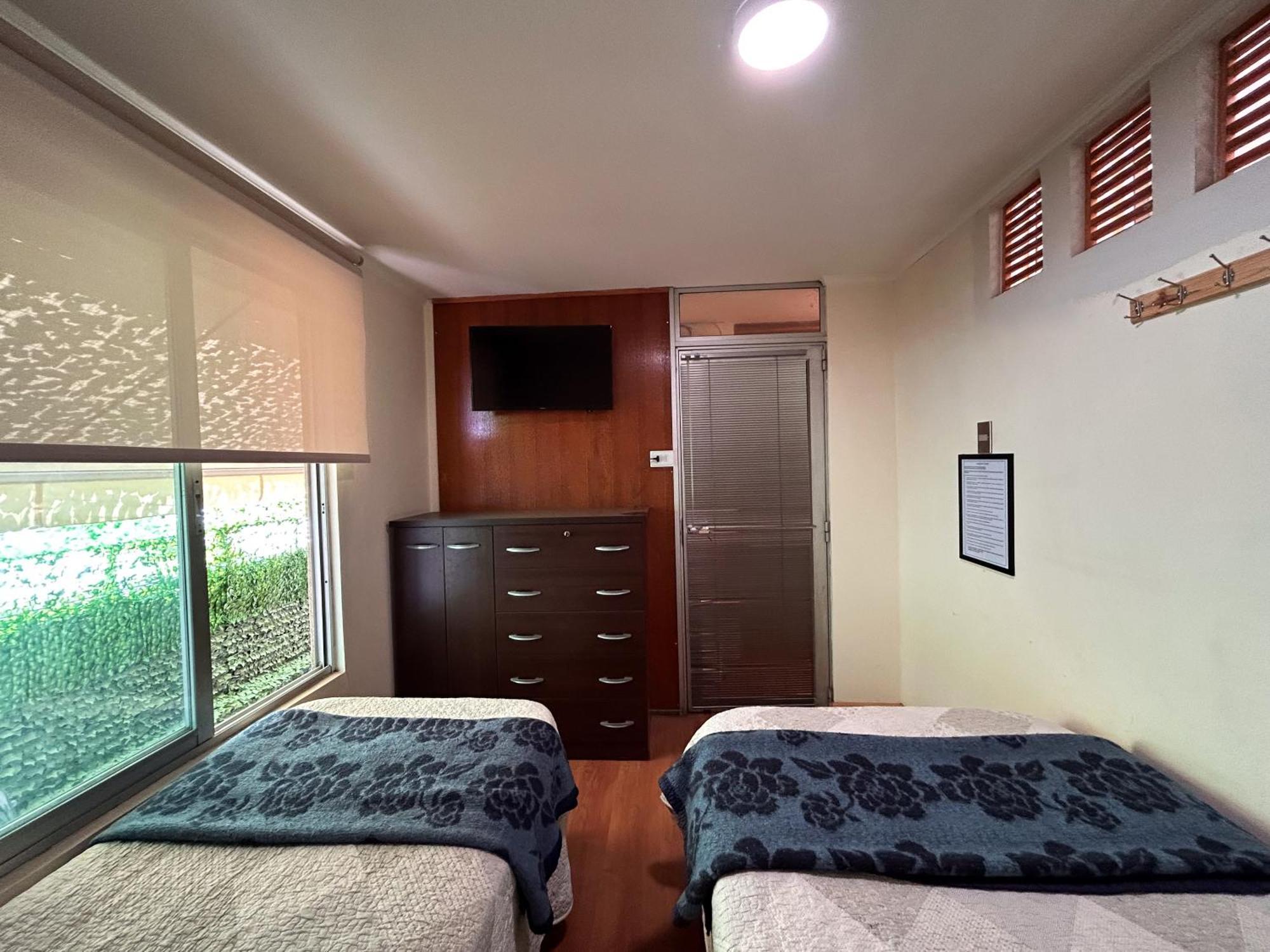 Chez Humbert Hostel Santiago Luaran gambar