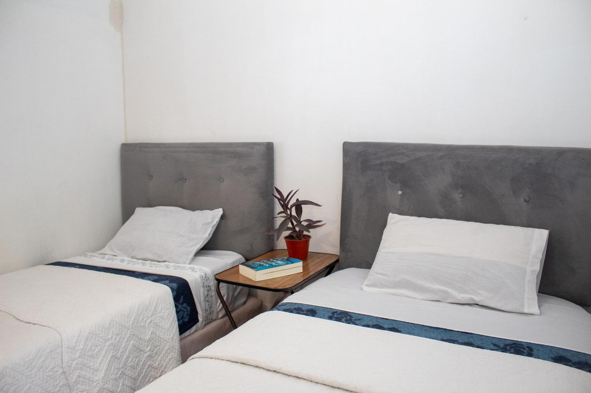 Chez Humbert Hostel Santiago Luaran gambar